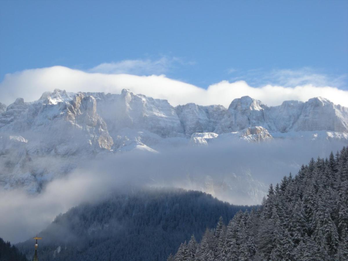 Garni Hotel Rezia Selva di Val Gardena Luaran gambar