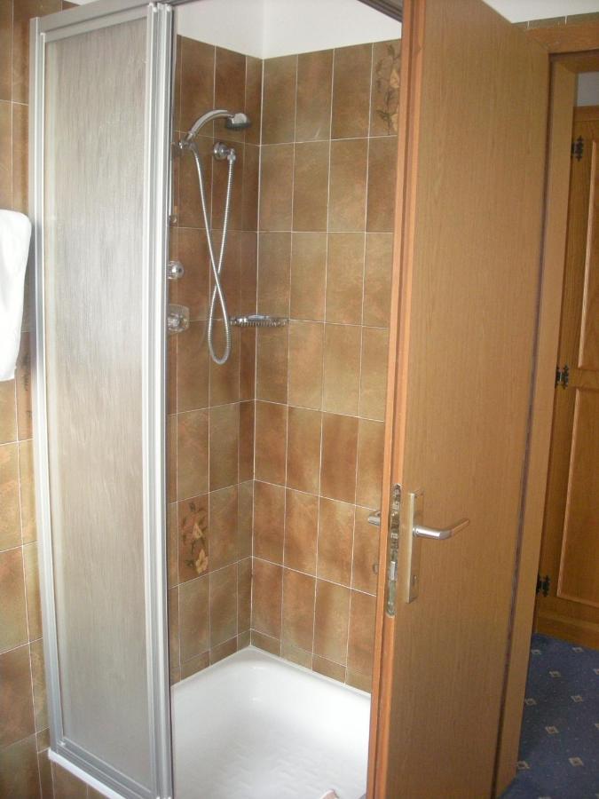 Garni Hotel Rezia Selva di Val Gardena Luaran gambar